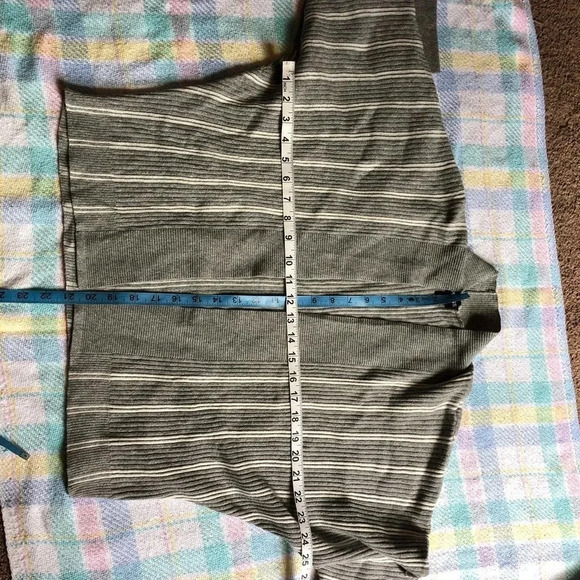 Express Cardigan Women Size SP - Picture 3 of 4